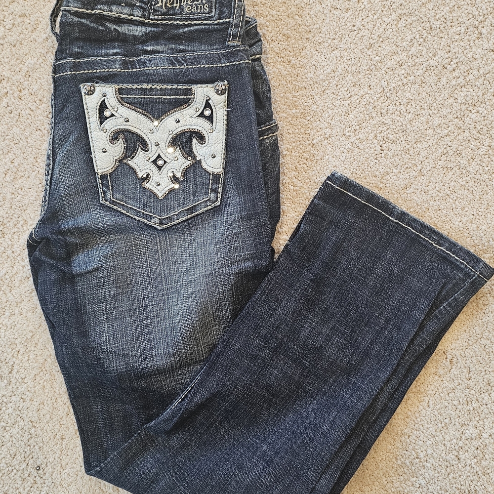 Women's Blue Jeans with Embellished Pocket